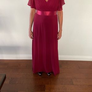 Long Dress With Small Train - Wine Red - image 1